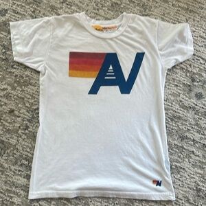 White AV short sleeve tee